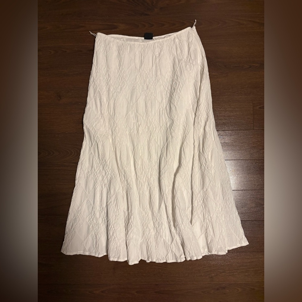 beautiful white women's skirt